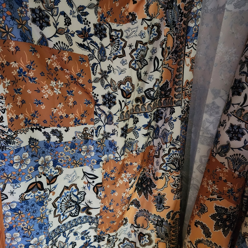 Floral Kimono with Orange and Blue Patterns - Picture 6 of 10
